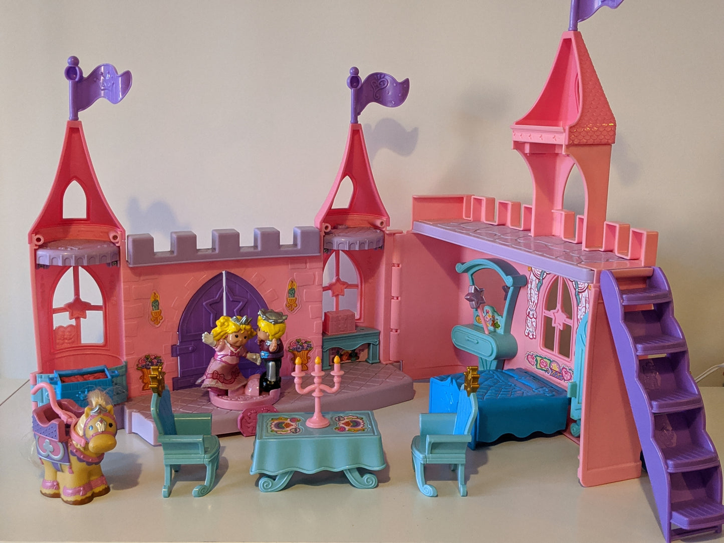 Little People - Castle play-set-Toy-Rekidding