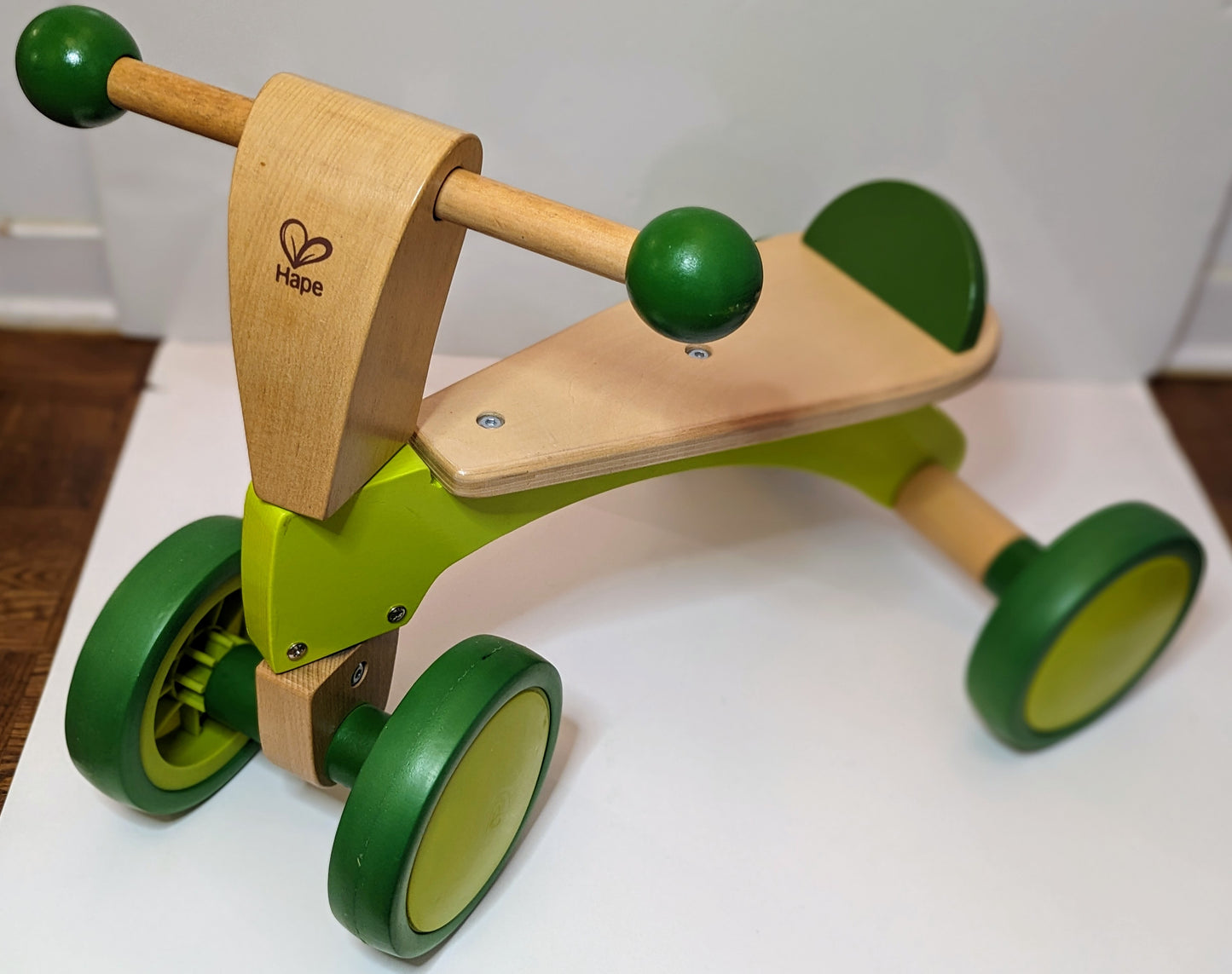 Hape - Wooden Scoot-around ride-on-Toy-Rekidding