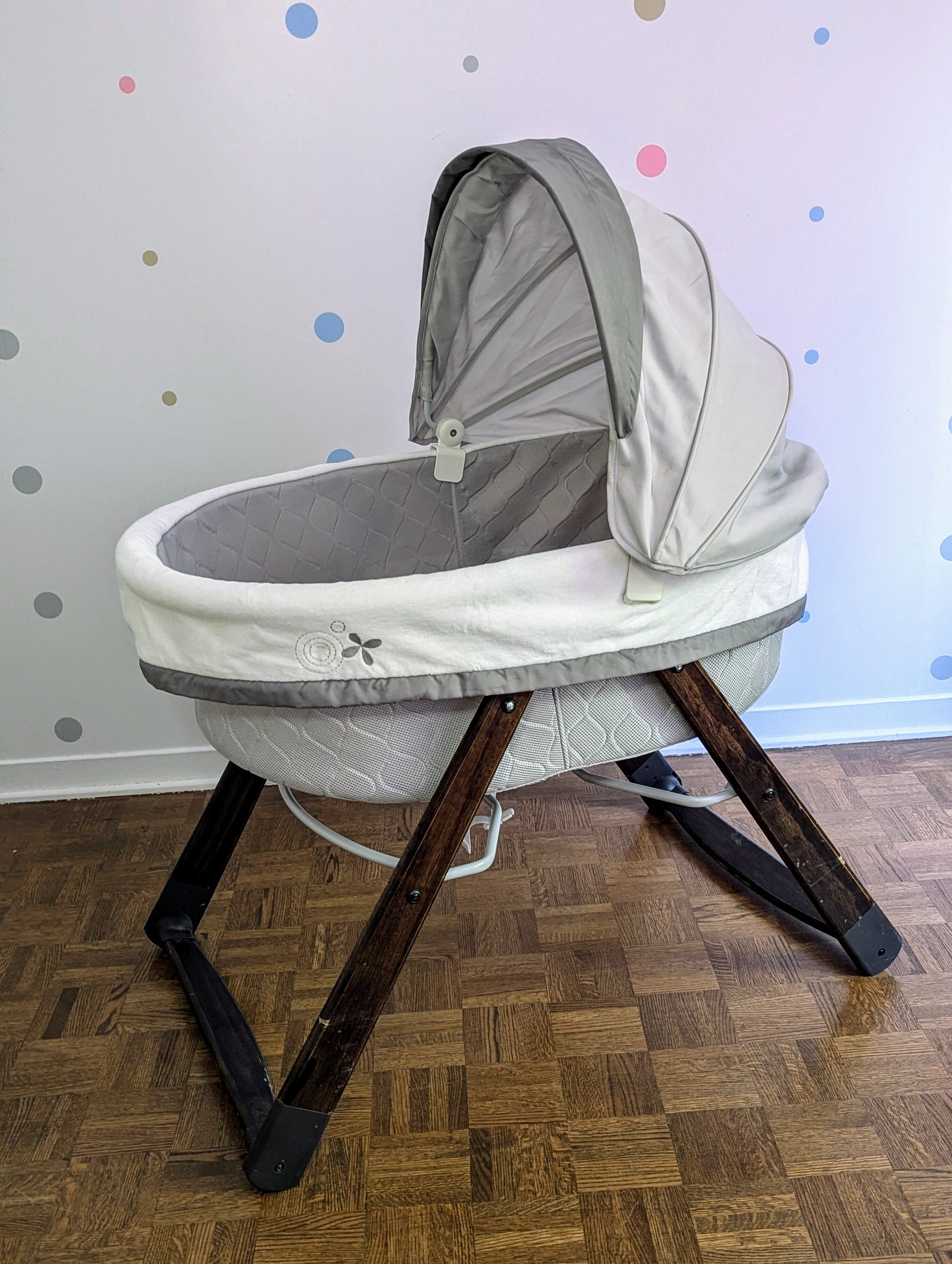 Ingenuity DreamComfort FoldAway foldable portable bassinet
