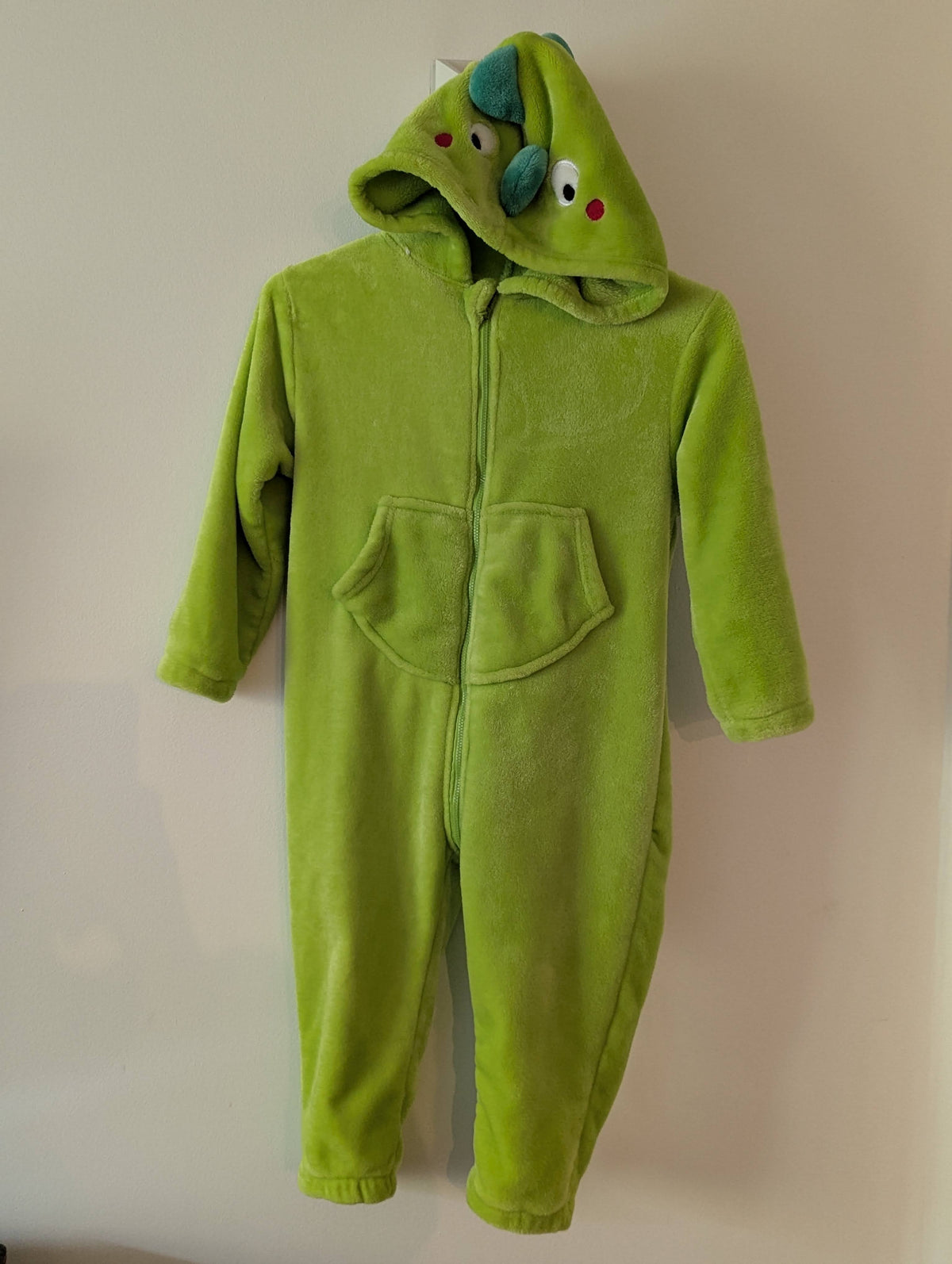 Costumes-Rekidding